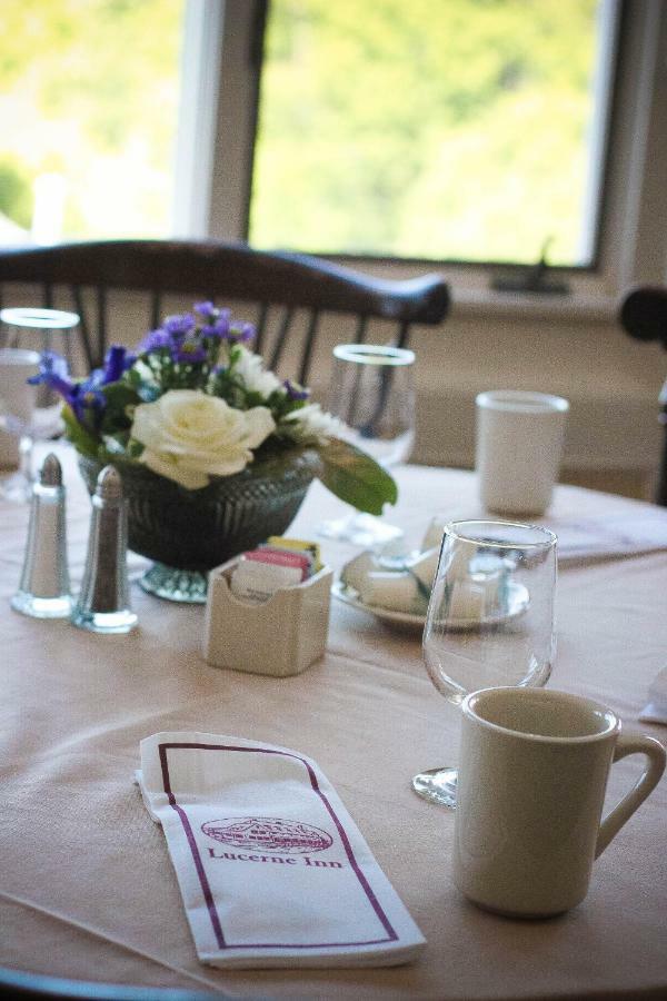 Dedham The Lucerne Inn מראה חיצוני תמונה