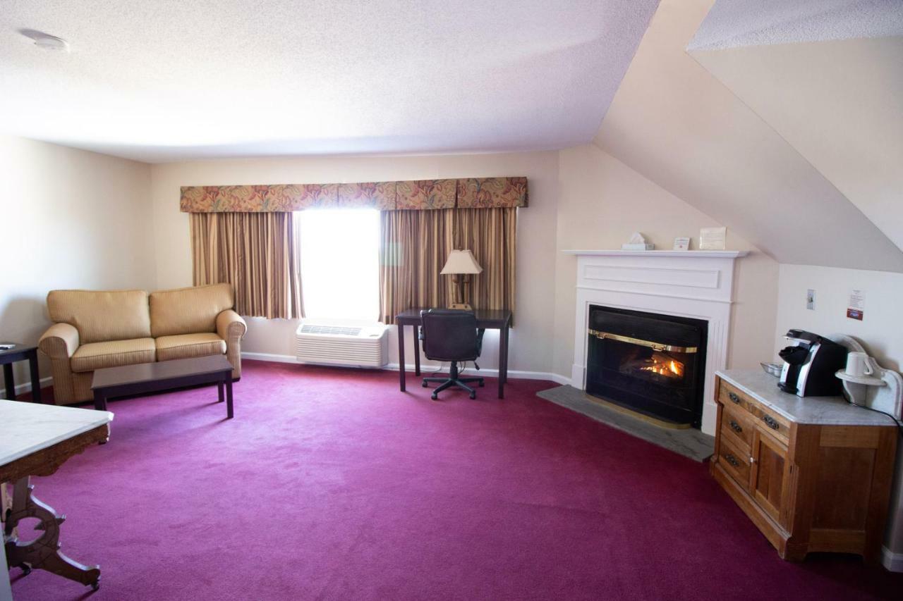 Dedham The Lucerne Inn מראה חיצוני תמונה