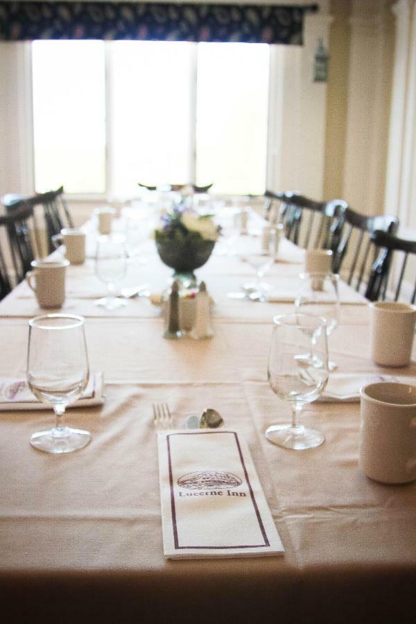 Dedham The Lucerne Inn מראה חיצוני תמונה