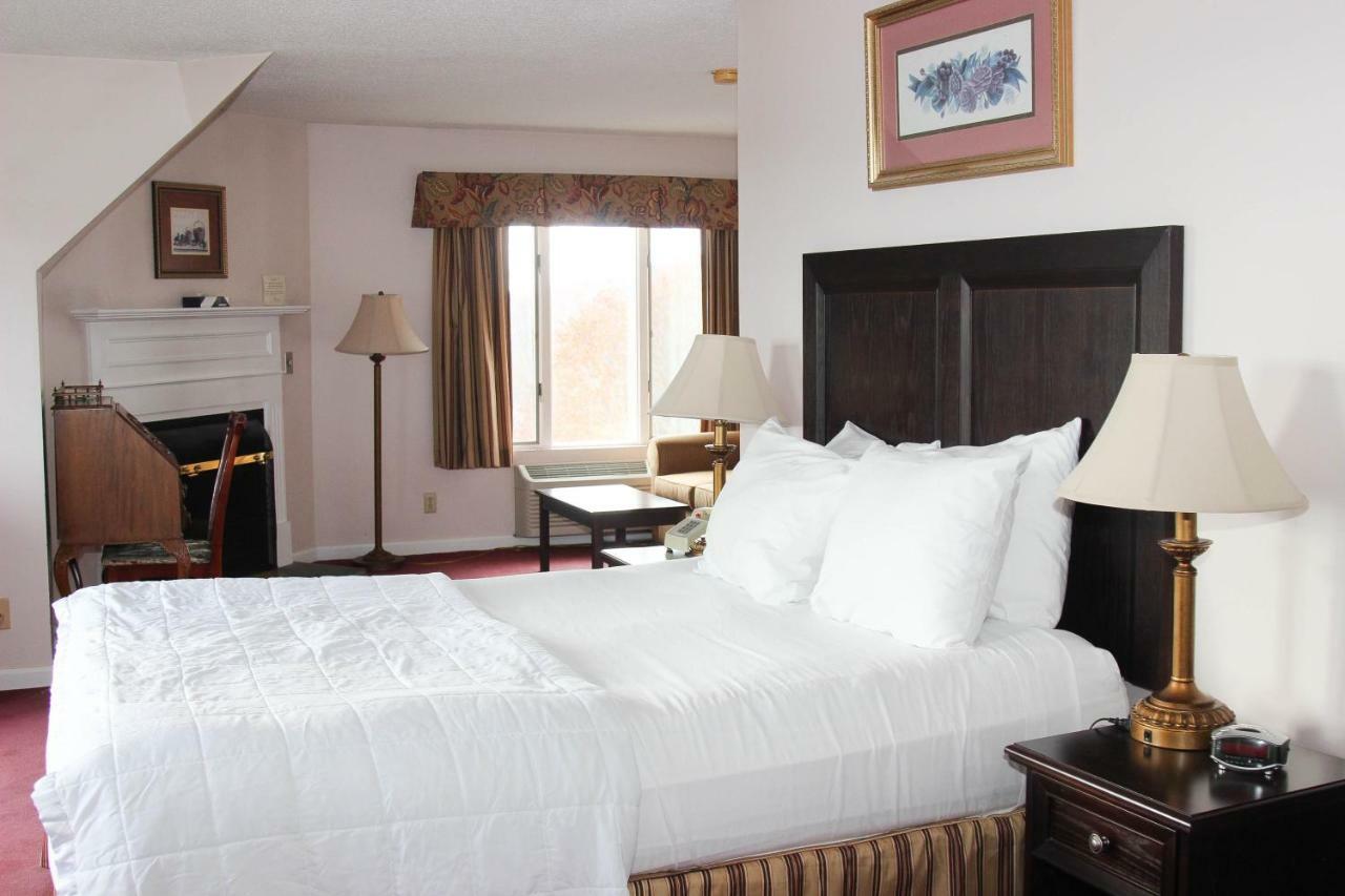 Dedham The Lucerne Inn מראה חיצוני תמונה